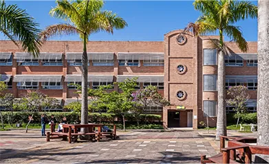 Imagem representativa do Unser Campus. A imagem exibe alunos e o ambiente do Unser Campus no colégio Humboldt